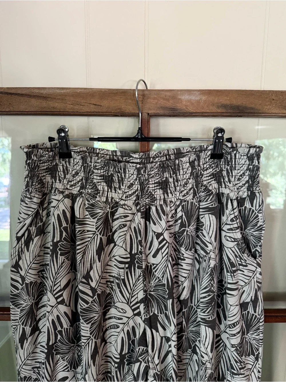 Pact Organic Lightweight Beach Jogger White Green Leaf Print Bohemian Pants - XL